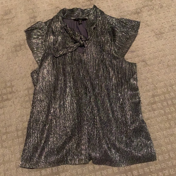 Banana Republic Metallic Flutter Sleeve Blouse, Size Medium PETITE. - Picture 6 of 9